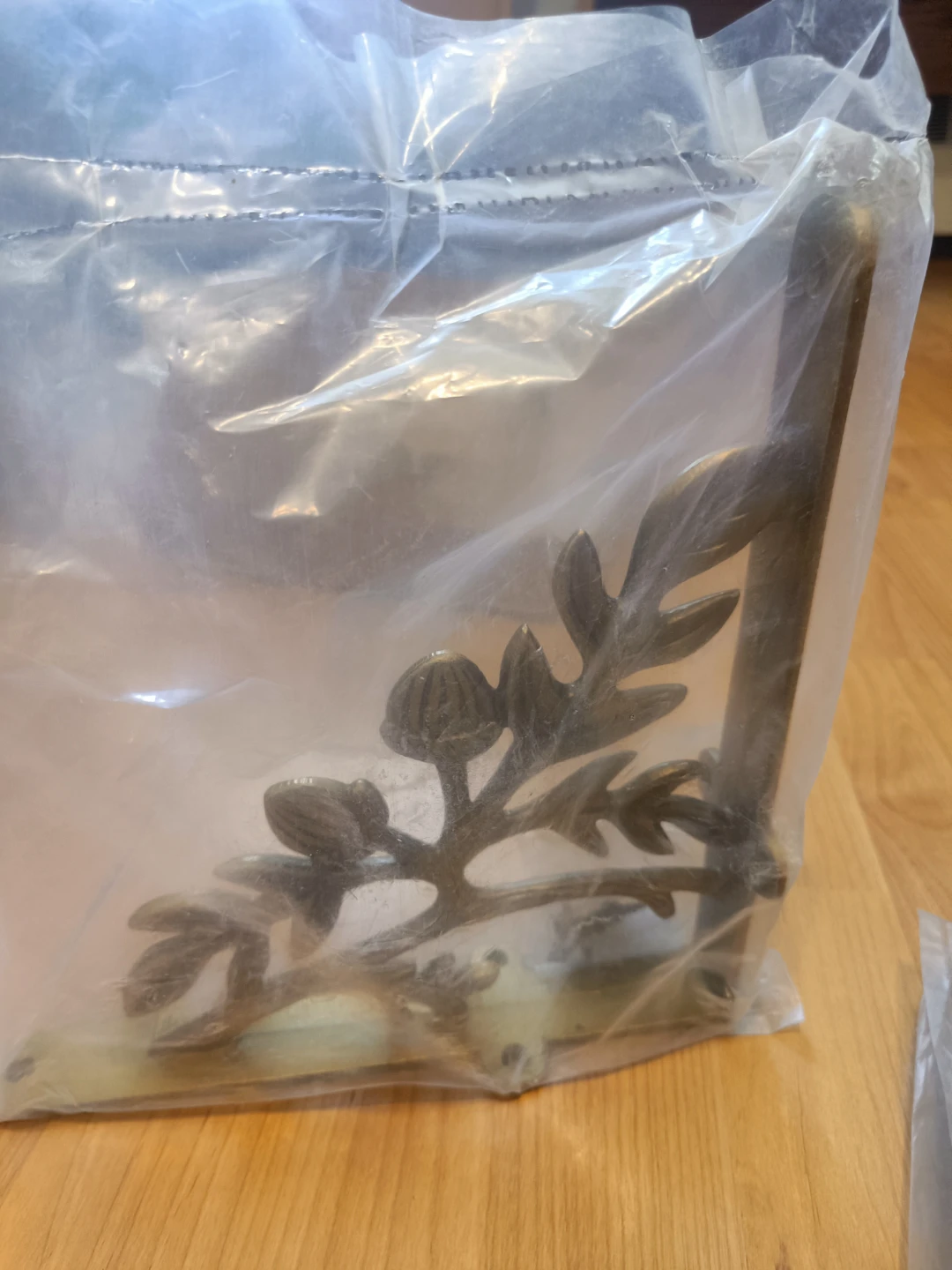 Decorative Shelf Brackets - Acorn and Leaf Design (Pair) - photo 4