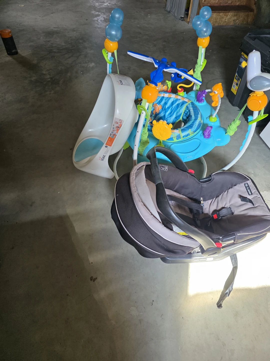 Ingenuity Baby Swing and Activity Centre - photo 2
