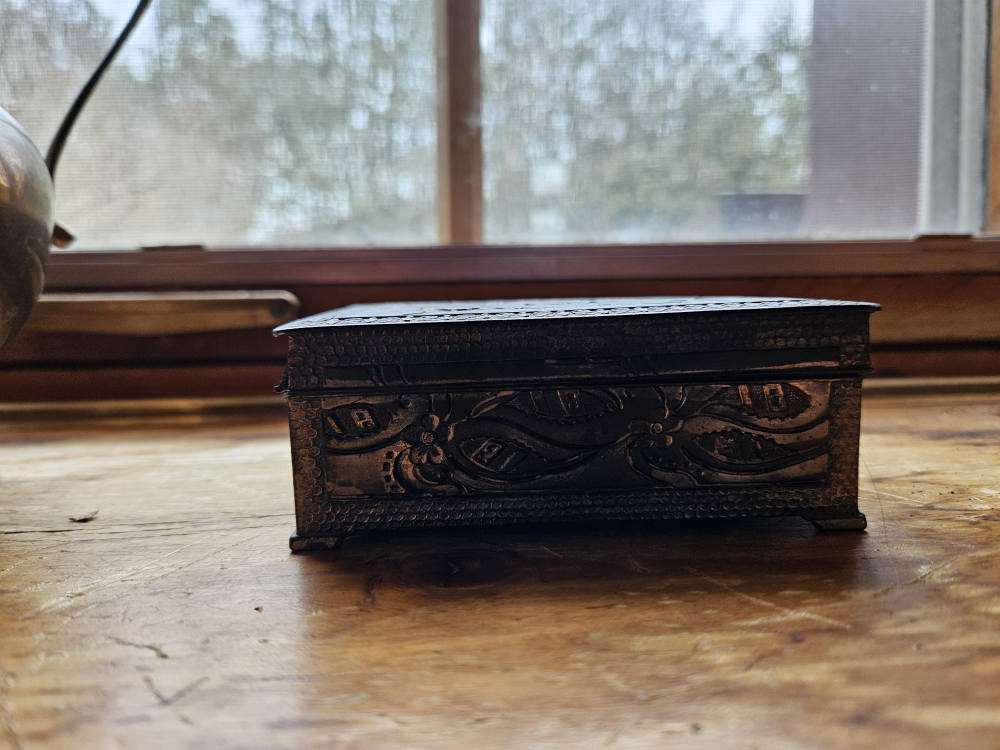 Ornate Decorative Metal Trinket Box - photo 2