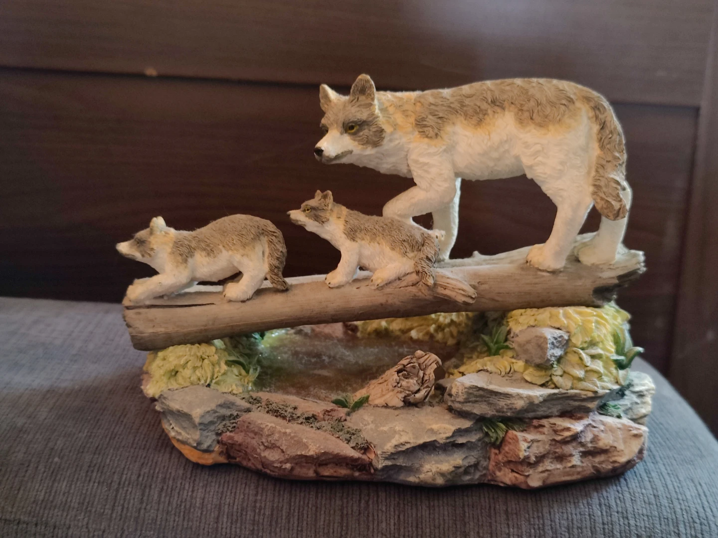 Wolf and Cubs Figurine