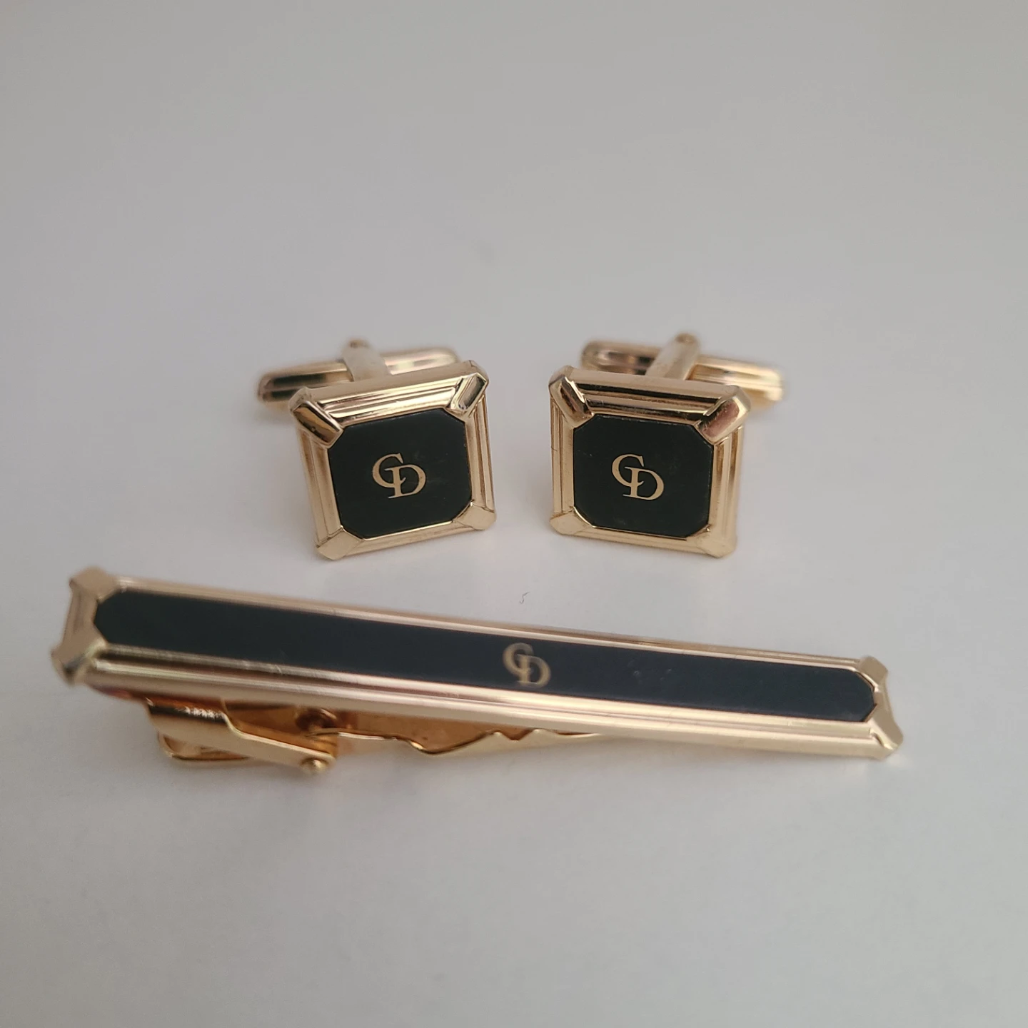 Assorted Gold Tone Cufflinks & Tie Clip 🌱 - photo 5