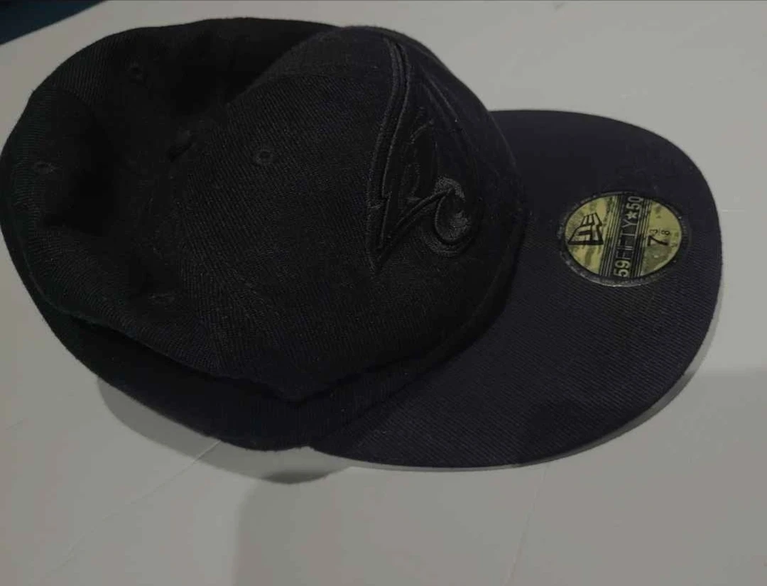 New Era Blue Jay's 59FIFTY Fitted Cap Size 7 3/8 Black