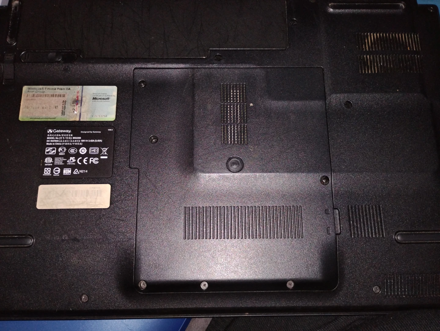 Gateway Laptop - photo 3