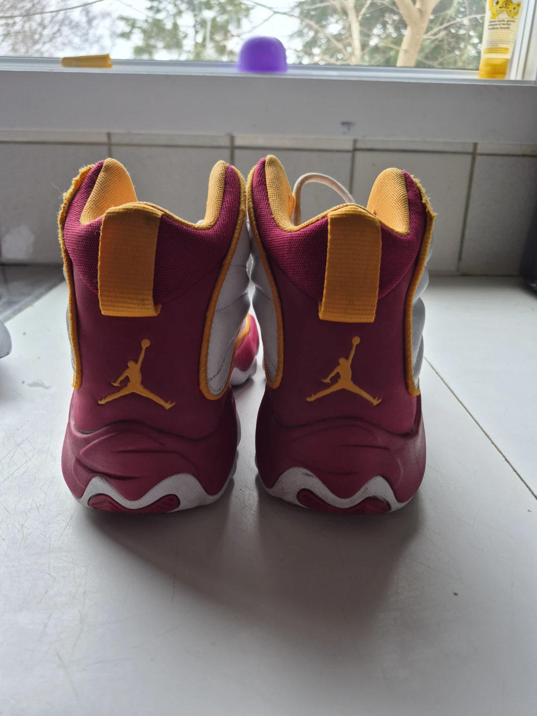 Kids shoes size 4Y