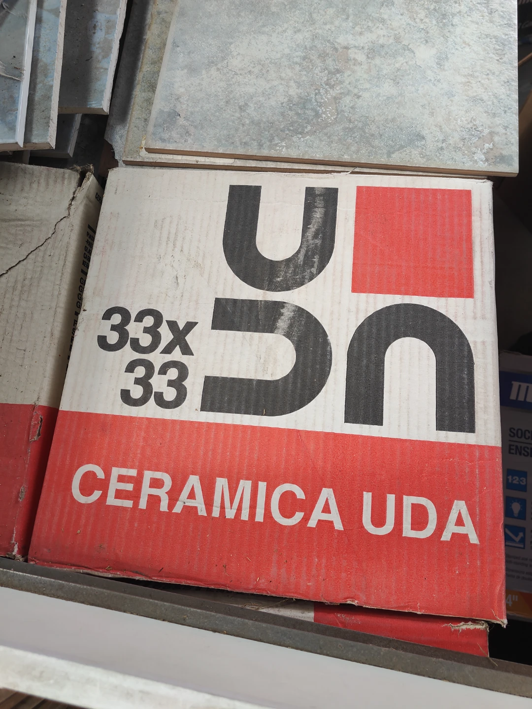 FREE CERAMICA UDA 33x33 Tiles - photo 2