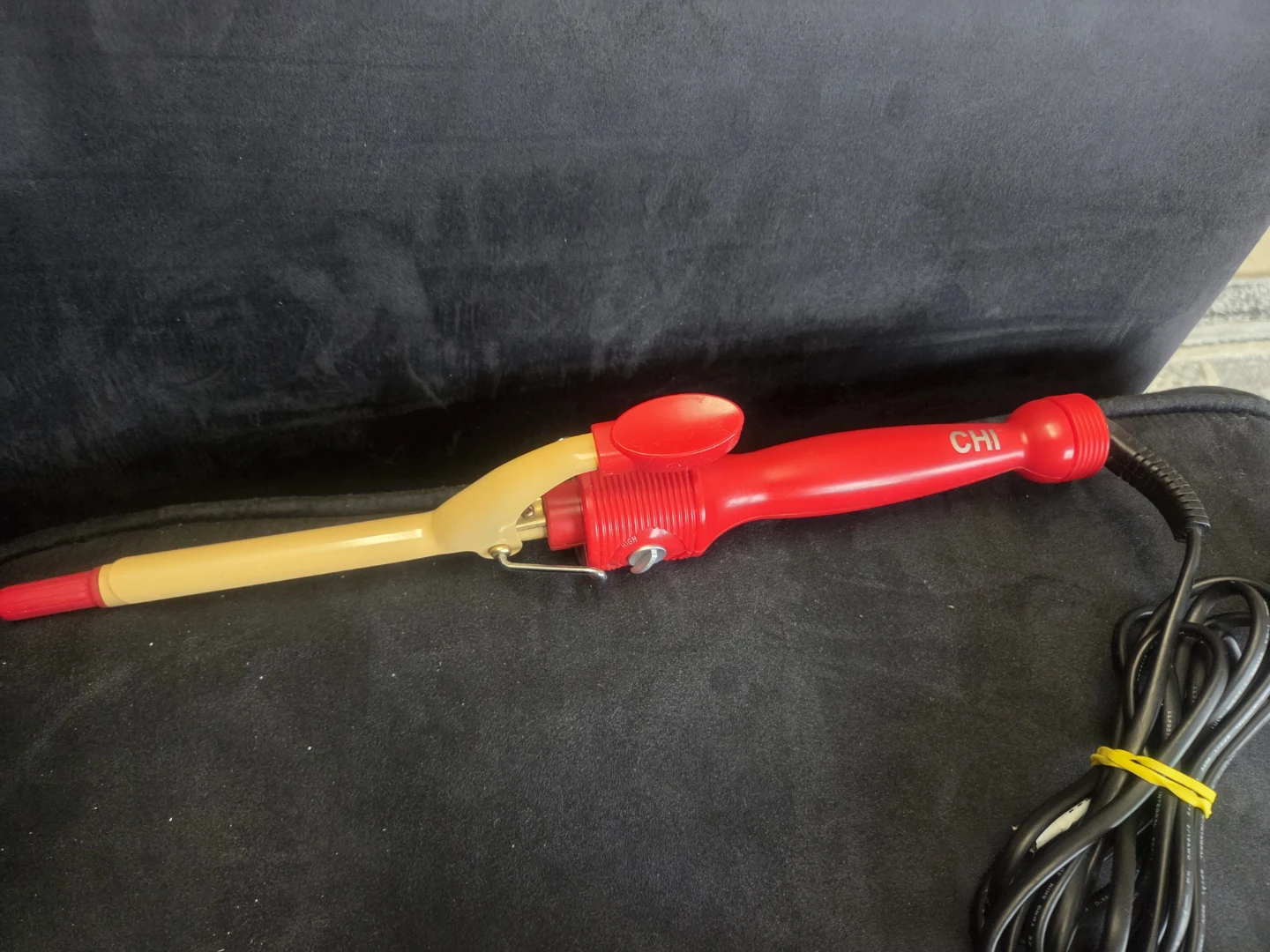 CHI Ceramic Curling Iron - photo 3