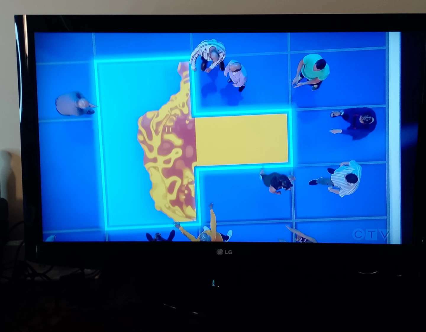 43"" LG Television - photo 4