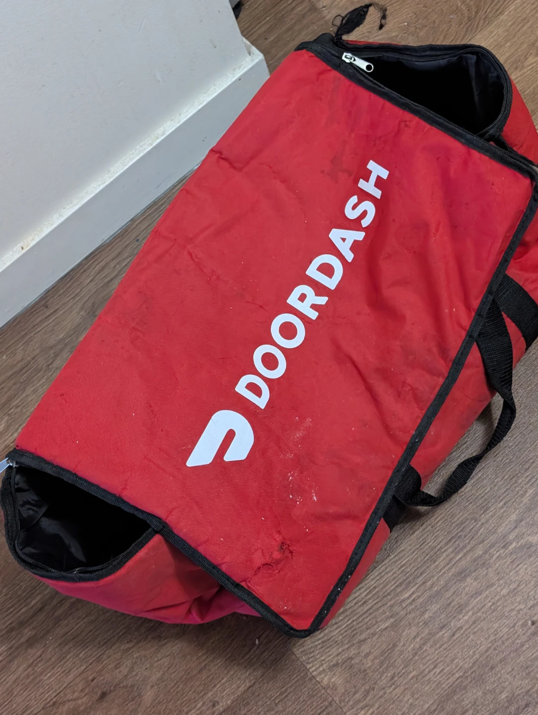 DoorDash Red Insulated Food Delivery Bag - photo 2