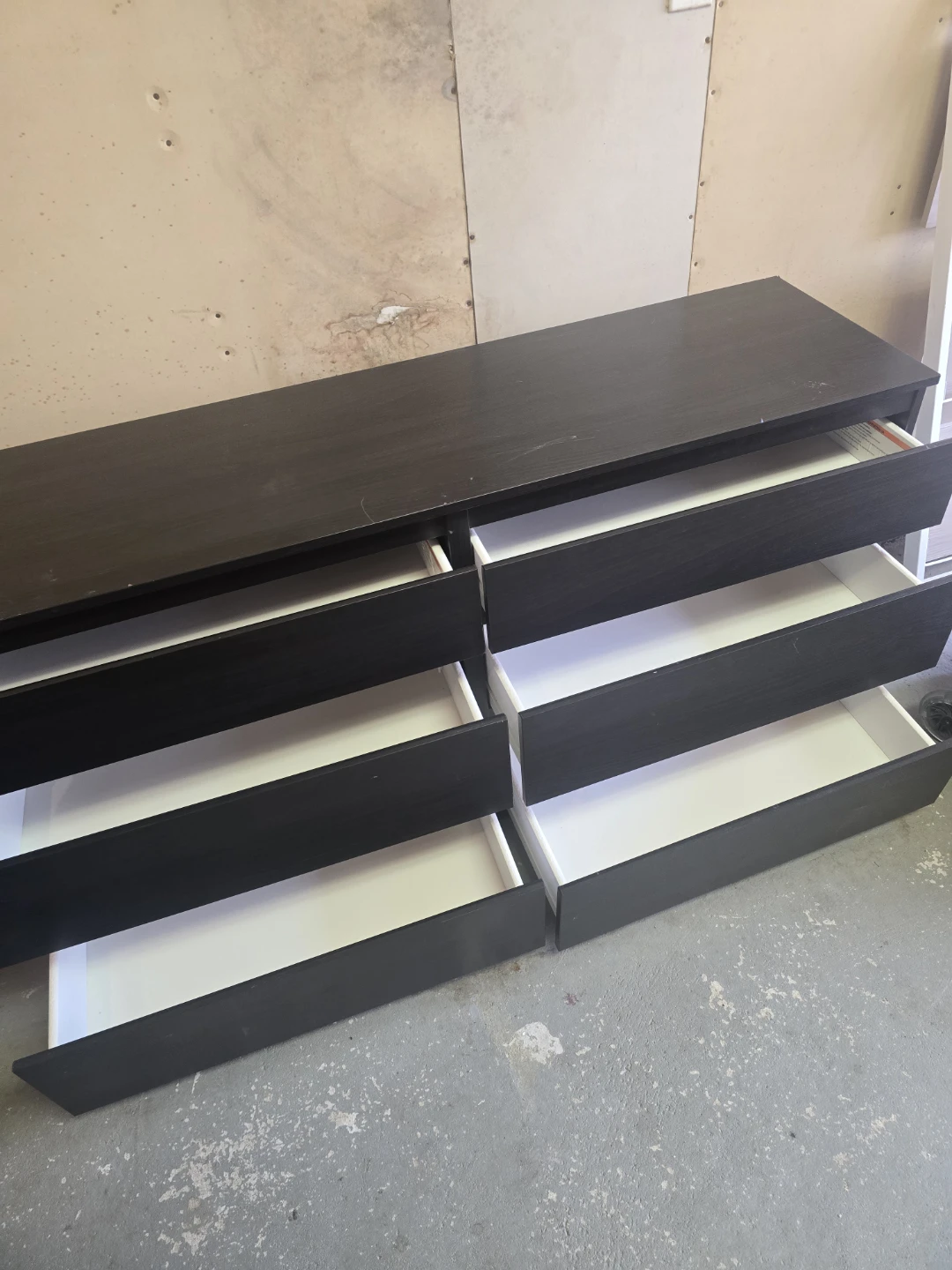 Black 6-Drawer Dresser