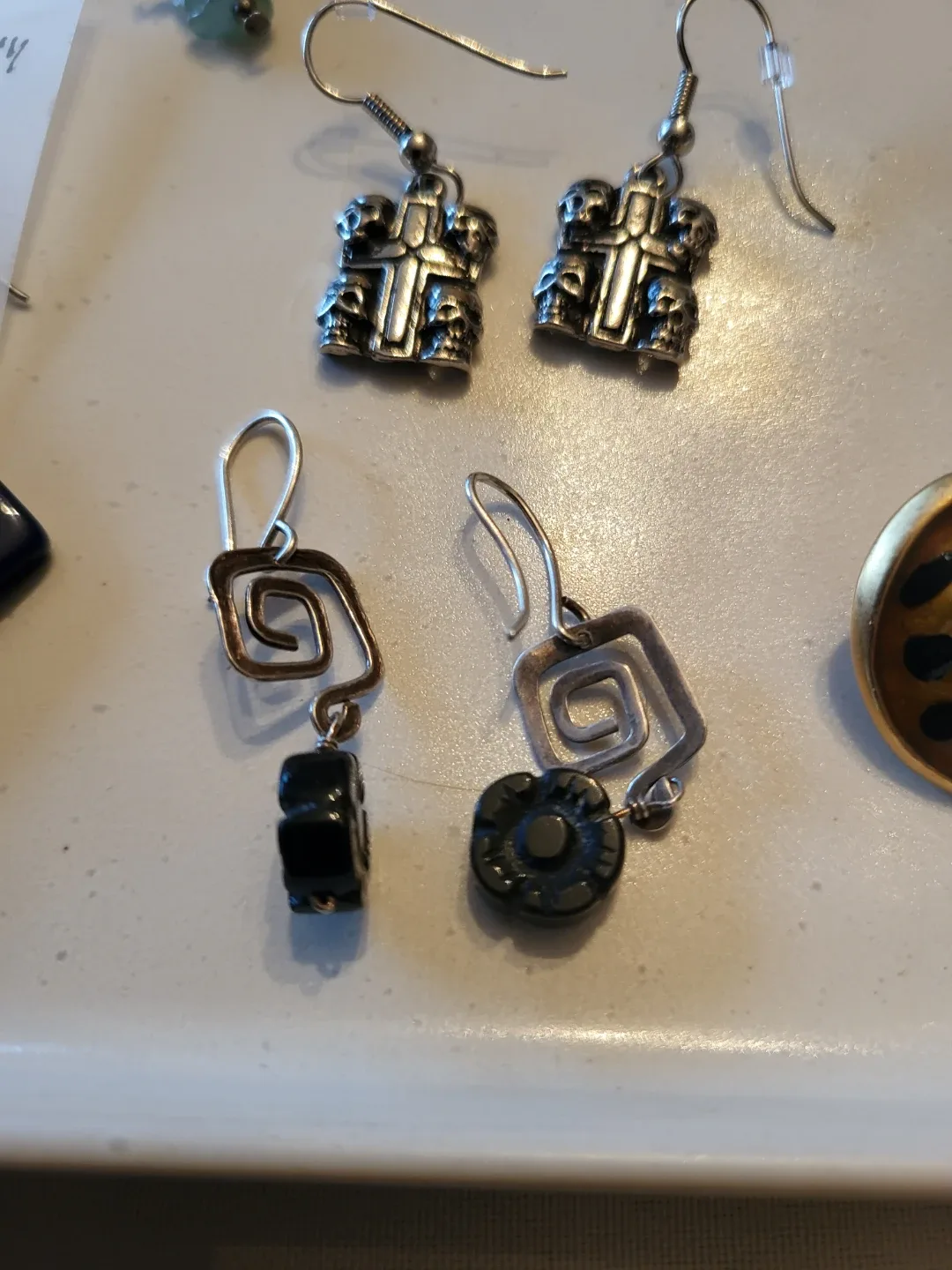 Assorted Earrings - Skull Cross, Gold Fan, and More - photo 4