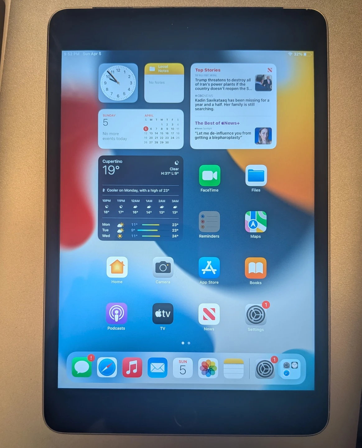 Cellular 128GB iPad Mini 4