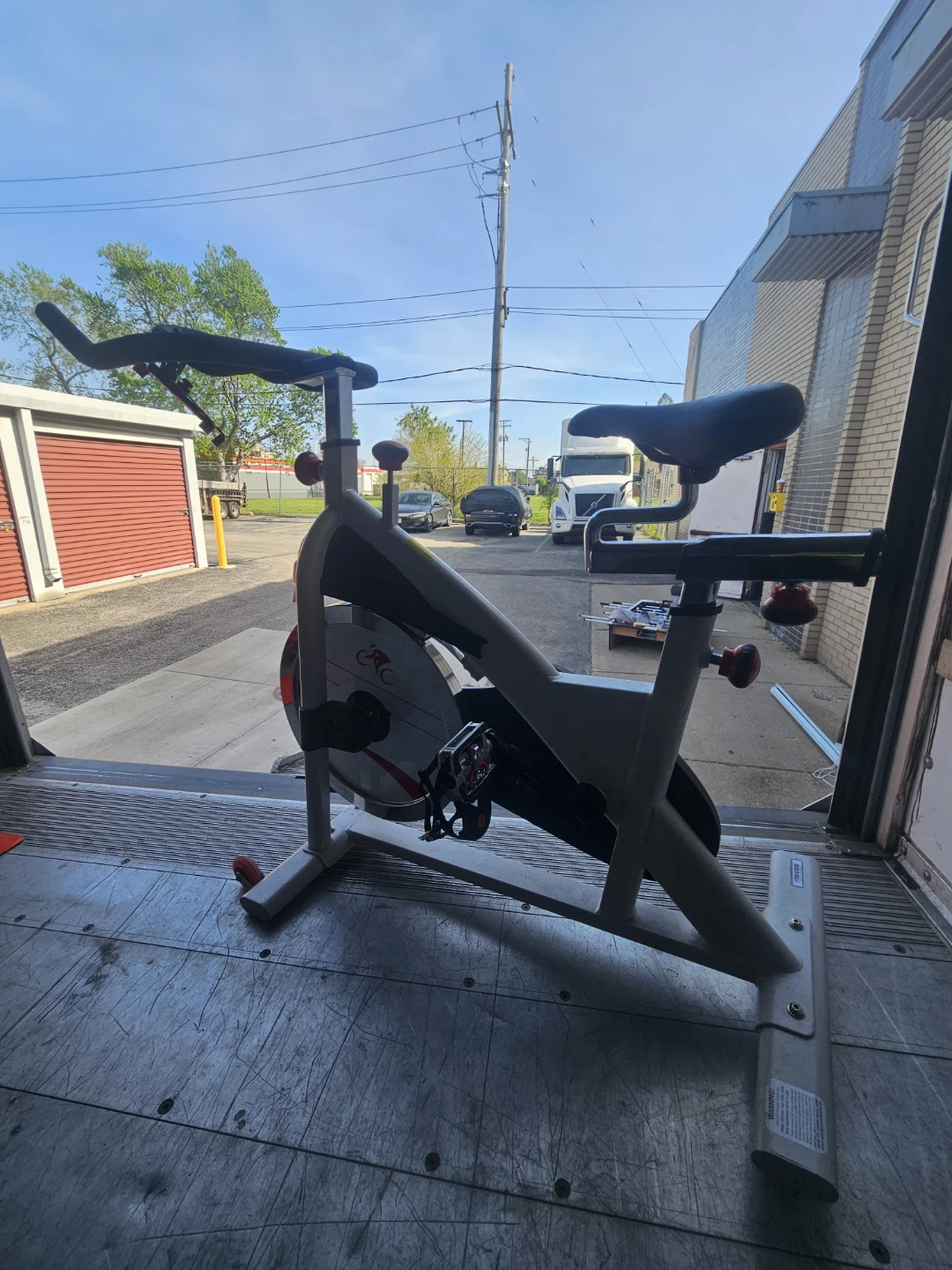 Sunny Health & Fitness Spin Bike - photo 2