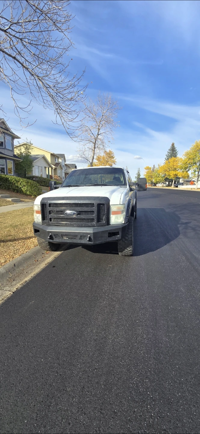 White Ford F-350 Super Duty Pickup Truck - photo 2