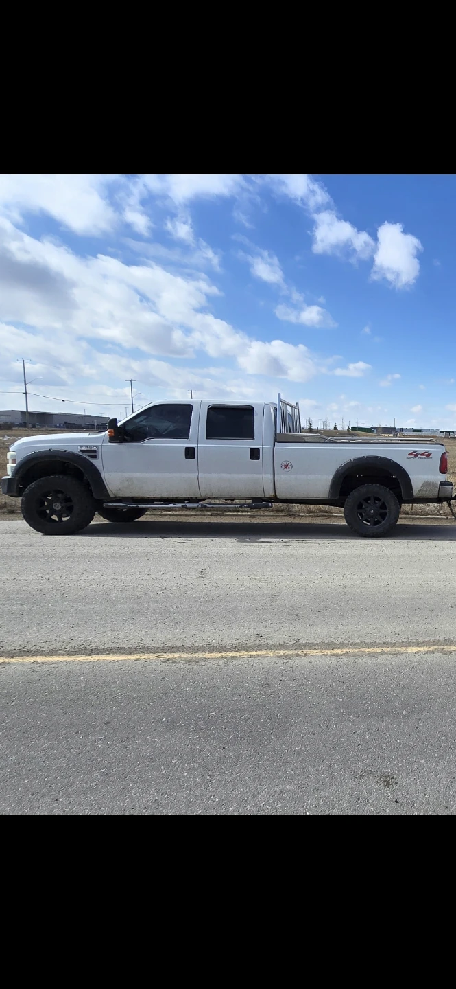 White Ford F-350 Super Duty Pickup Truck - photo 3