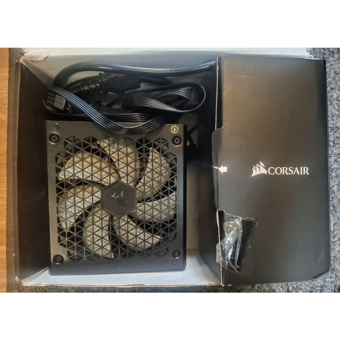 BRAND NEW Corsair RM750x ATX Power Supply Unit - photo 3