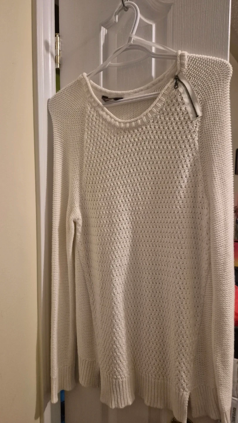 DENVER HAYES Knit Sweater with Zipper Detail - Cream
