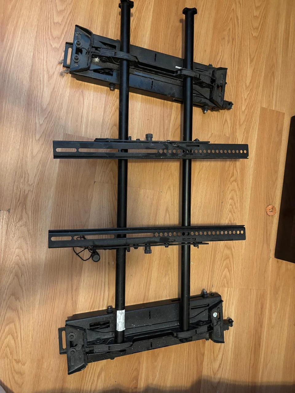 CHIEF LTM1U AV Wall Mount