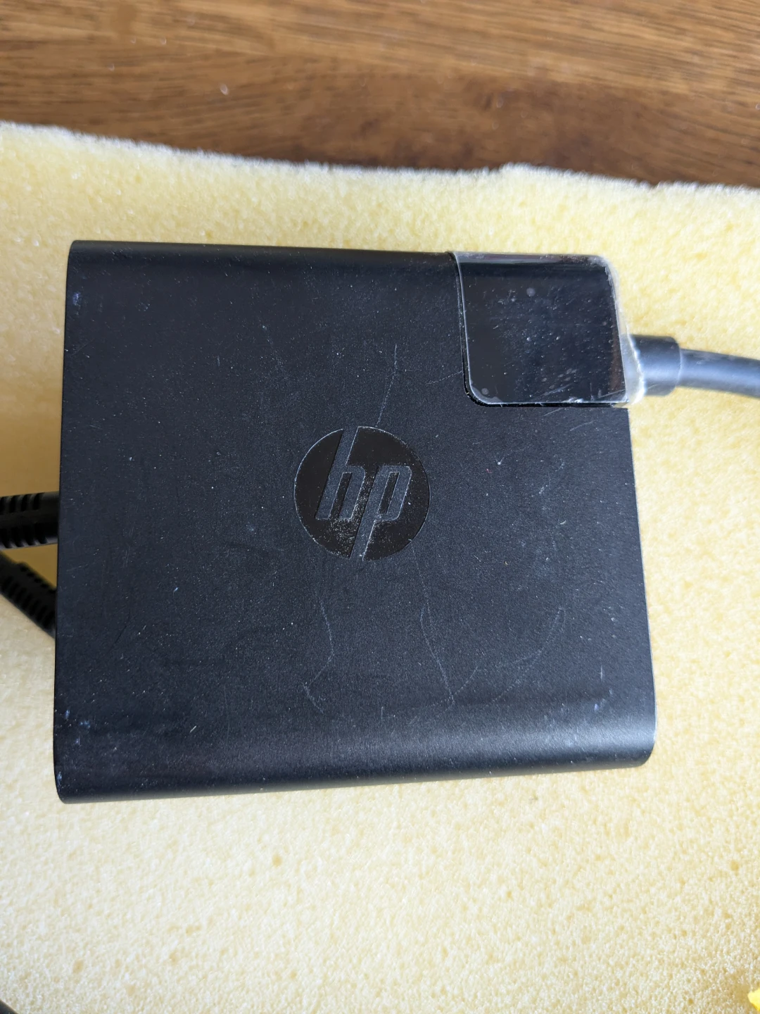 HP 65W Laptop Charger with USB-C Cable - photo 3