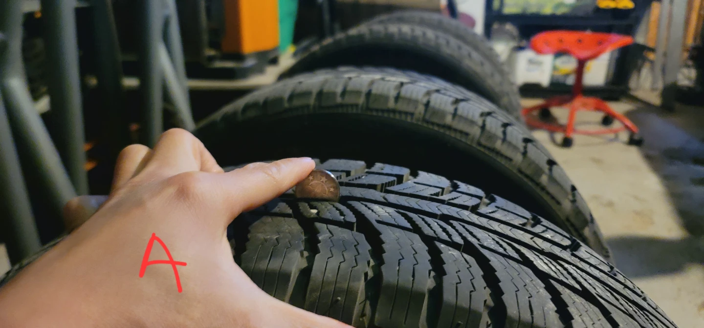 4x BFGoodrich Winter T/A ksi 215/55R17 94T DOT 110 3RLK21 - photo 4