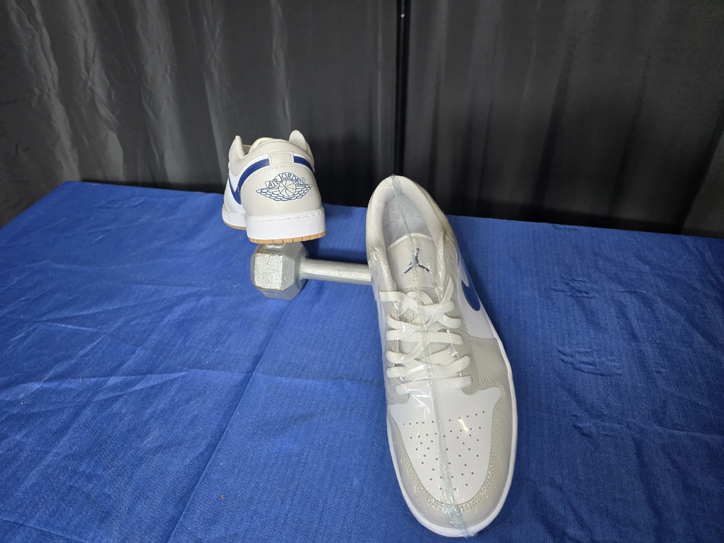 Air Jordan 1 Low SE 'Canyon Khaki' Sneakers - photo 4