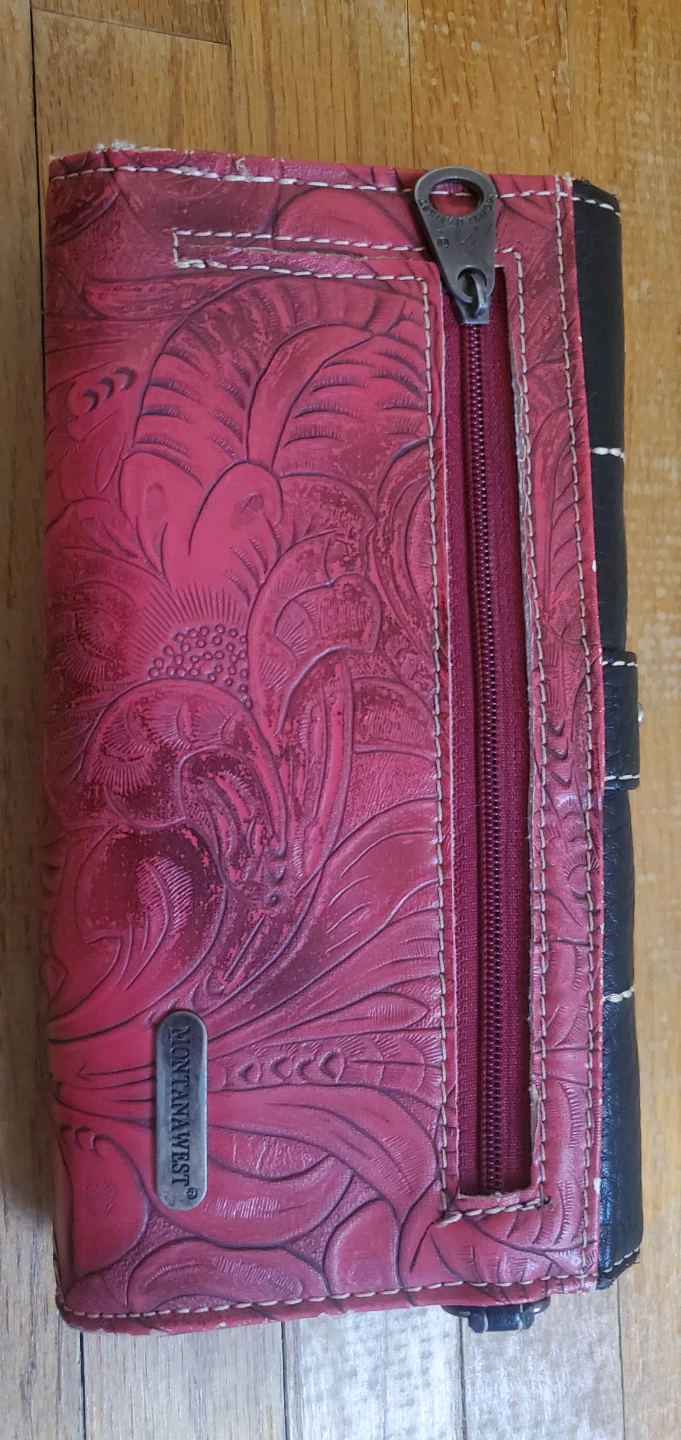 CRAZY HORSE WEST Embossed Leather Wallet - photo 2