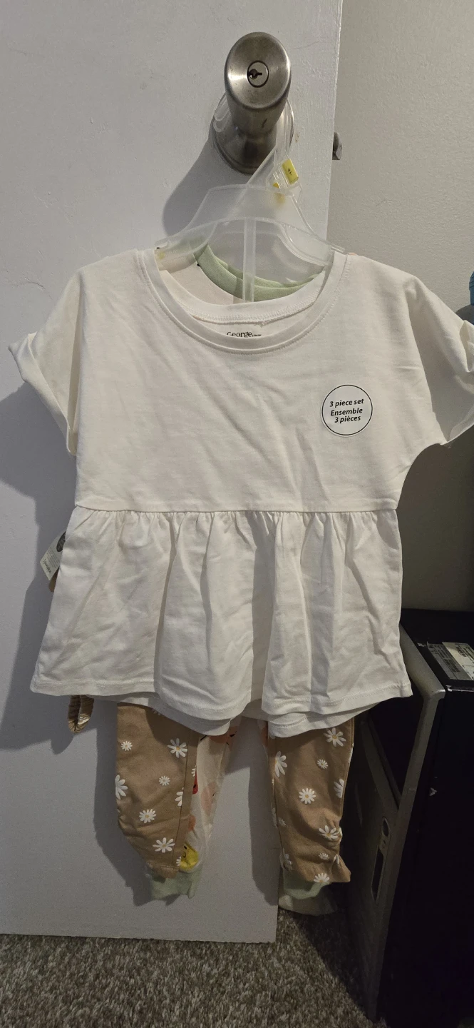 Girl size 4, new