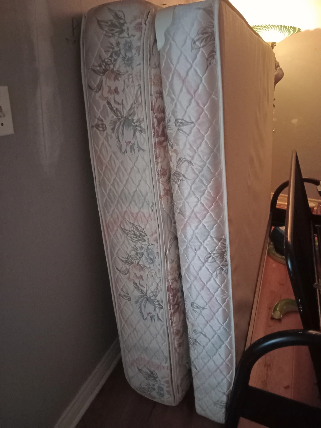 Floral Mattress and box spring