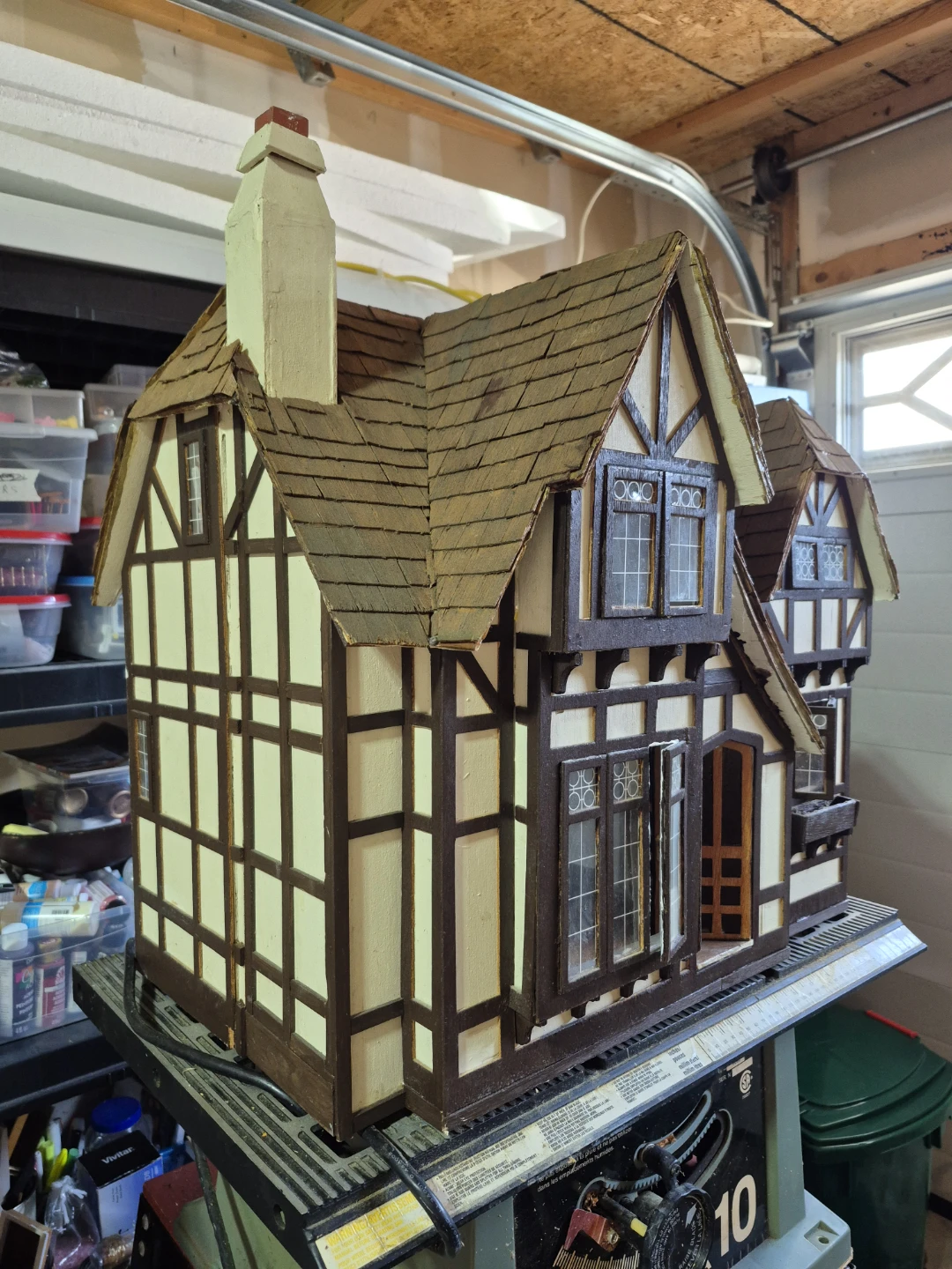 Vintage Tudor Style Dollhouse - photo 2
