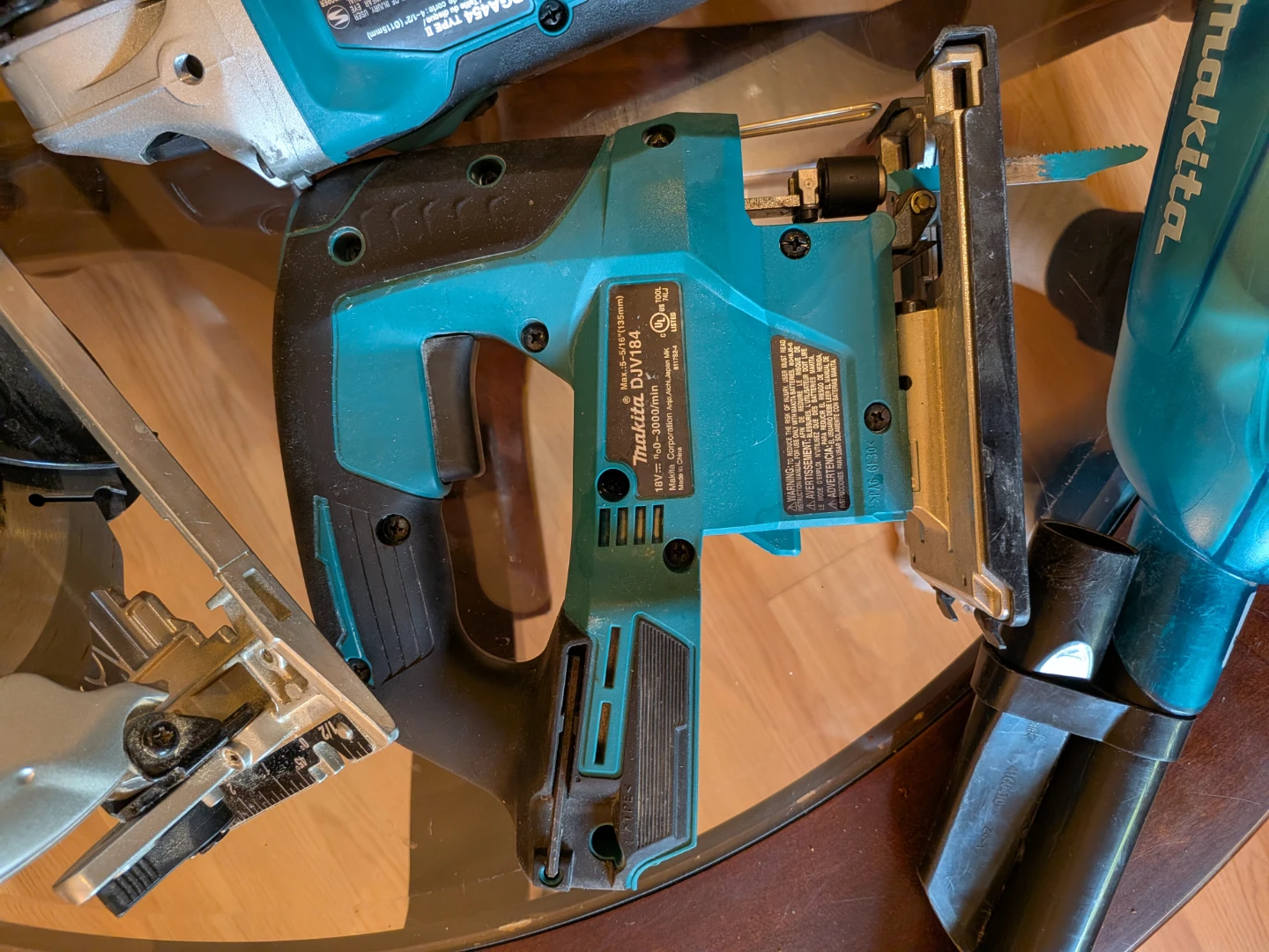 Makita Cordless Power Tool Set with Batteries and Charger - photo 5