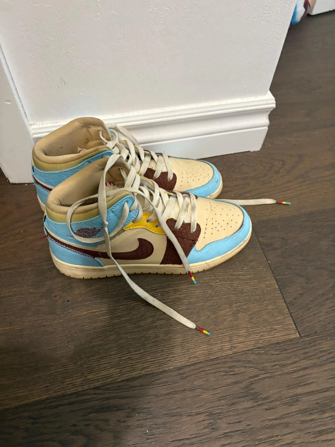 Air Jordan 1 Mid SE