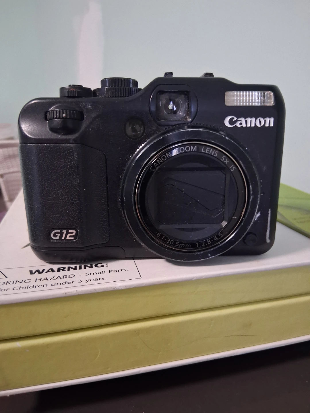 Canon PowerShot G12 Digital Camera (MISSING BATTERY CHARGER)