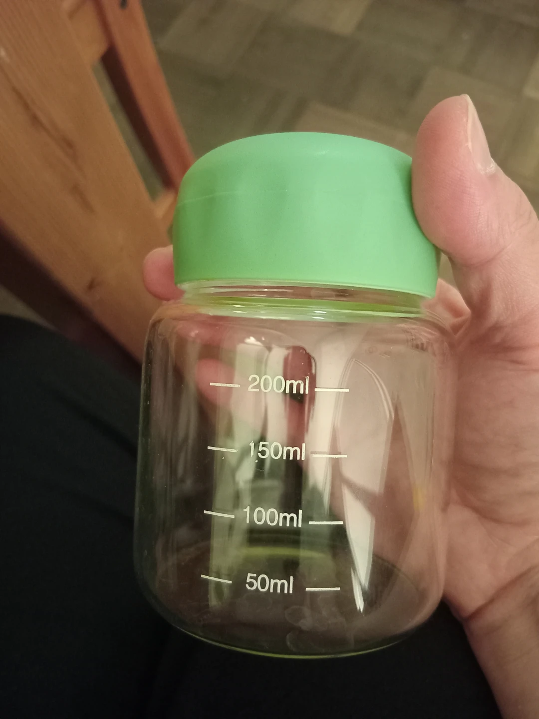 200ml Glass Bottle with Green Lid