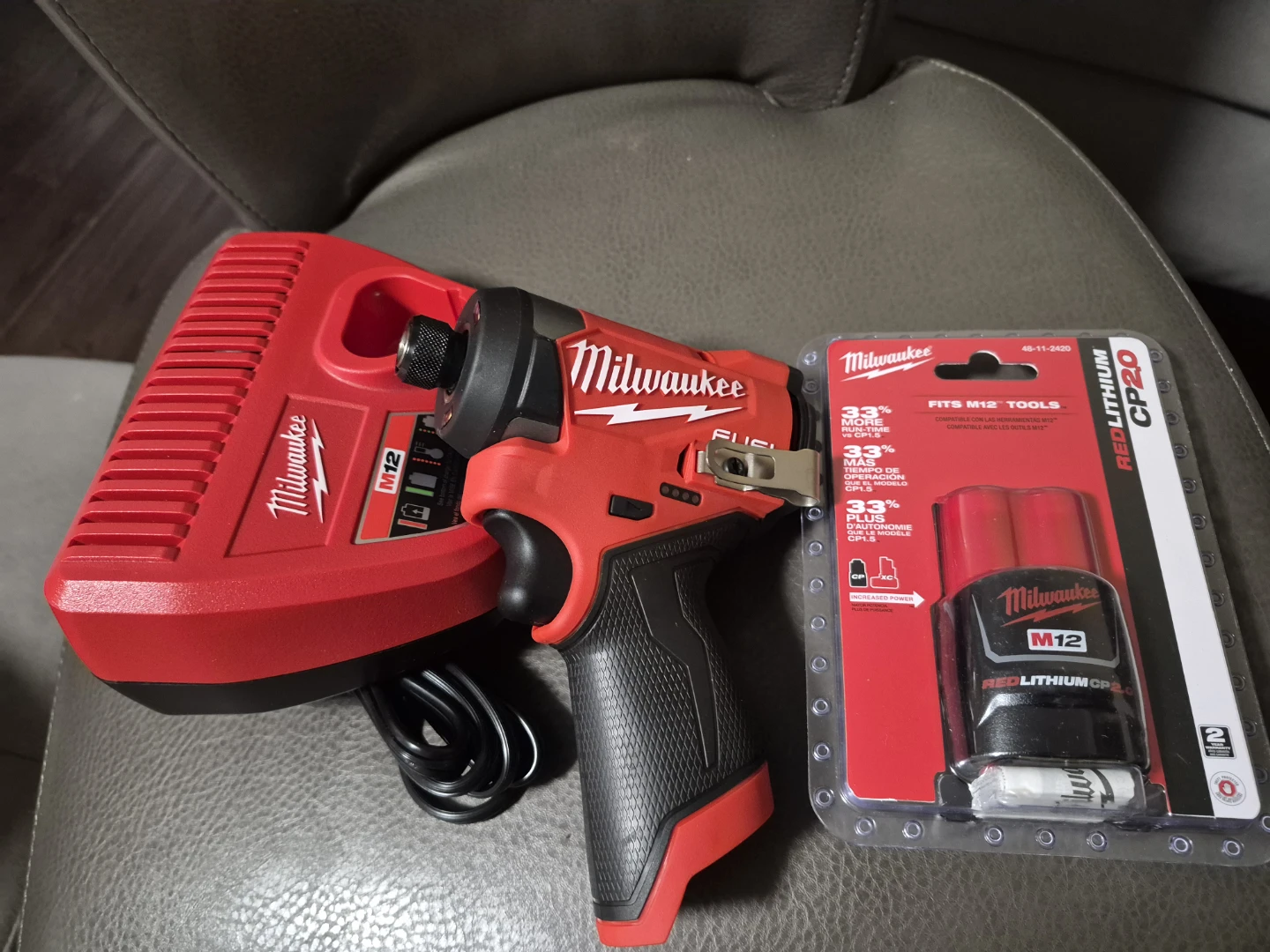 Milwaukee M12 FUEL 1/4" Hex Impact Driver Kit - photo 5