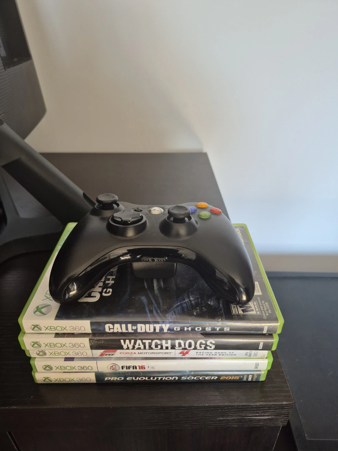 Xbox 360 Games Bundle + Controller