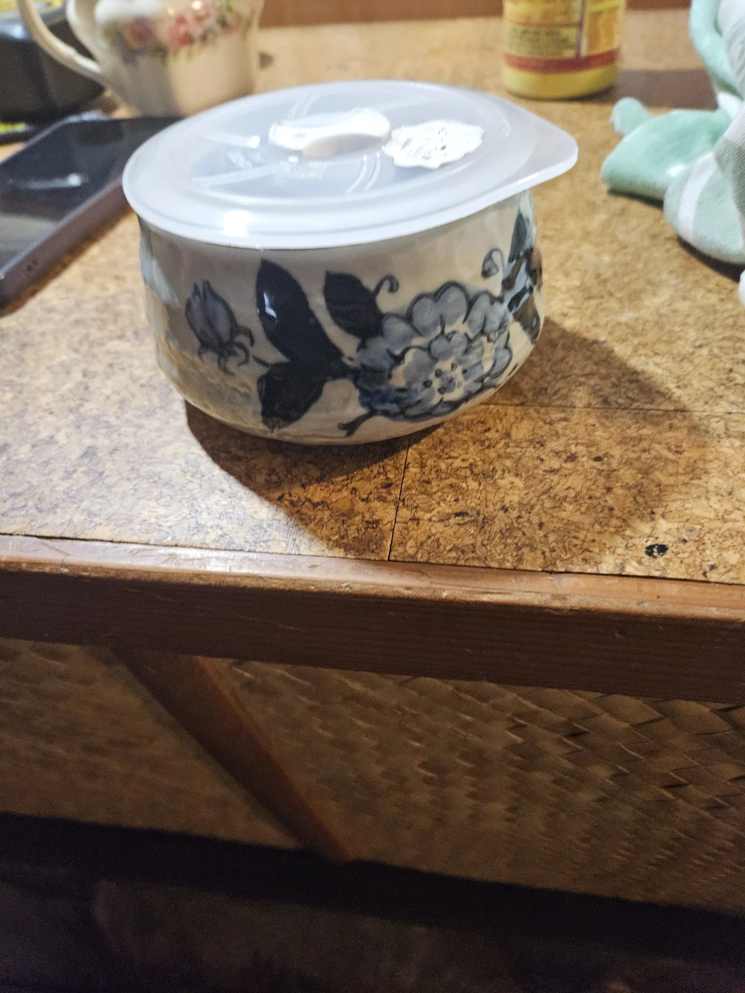 Decorative Ceramic Bowl with Lid - photo 3