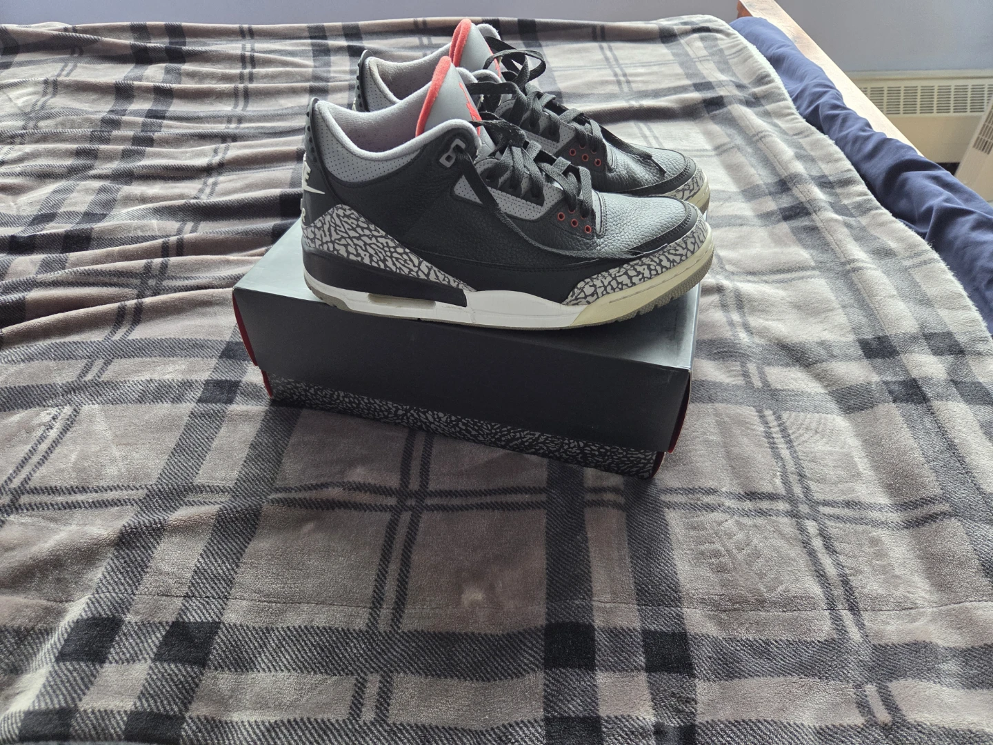 Air Jordan 3 "Cement" Sneakers 2018 - photo 2
