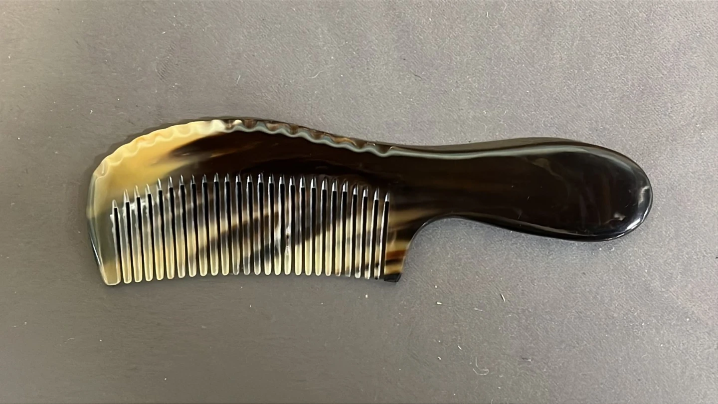 Premium Natural Ox Horn Hair Comb - photo 2