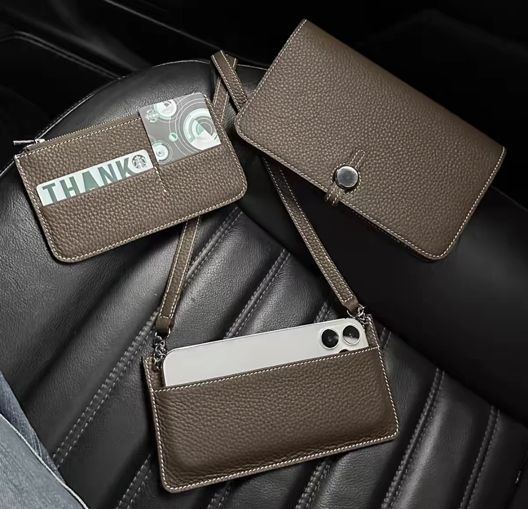 Pebble-grain crossbody wallet w/ detachable slots (woc)