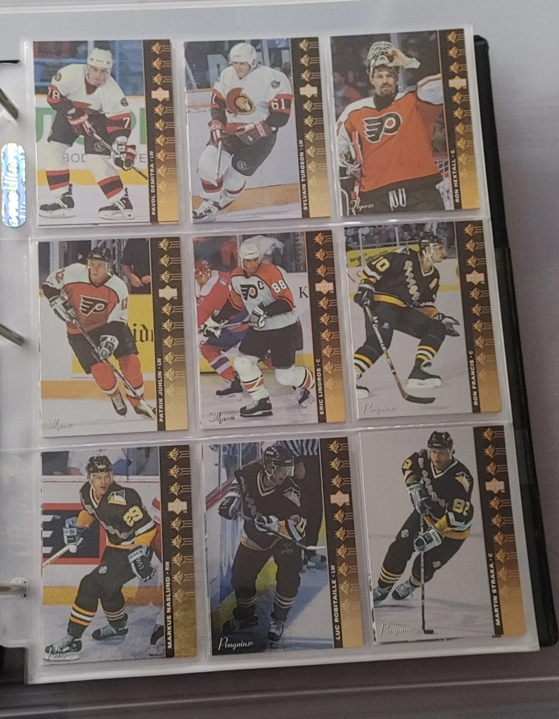 HOCKEY COLLECTIBLES - photo 2