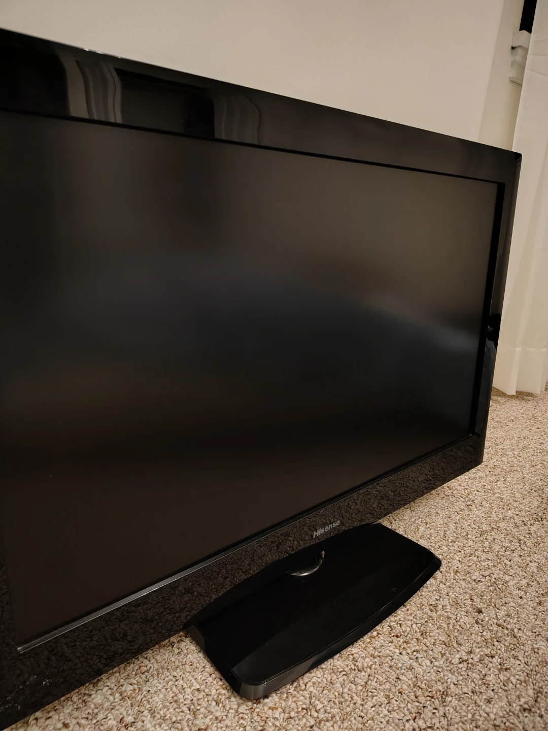Hisense H32V77C 32" LCD TV