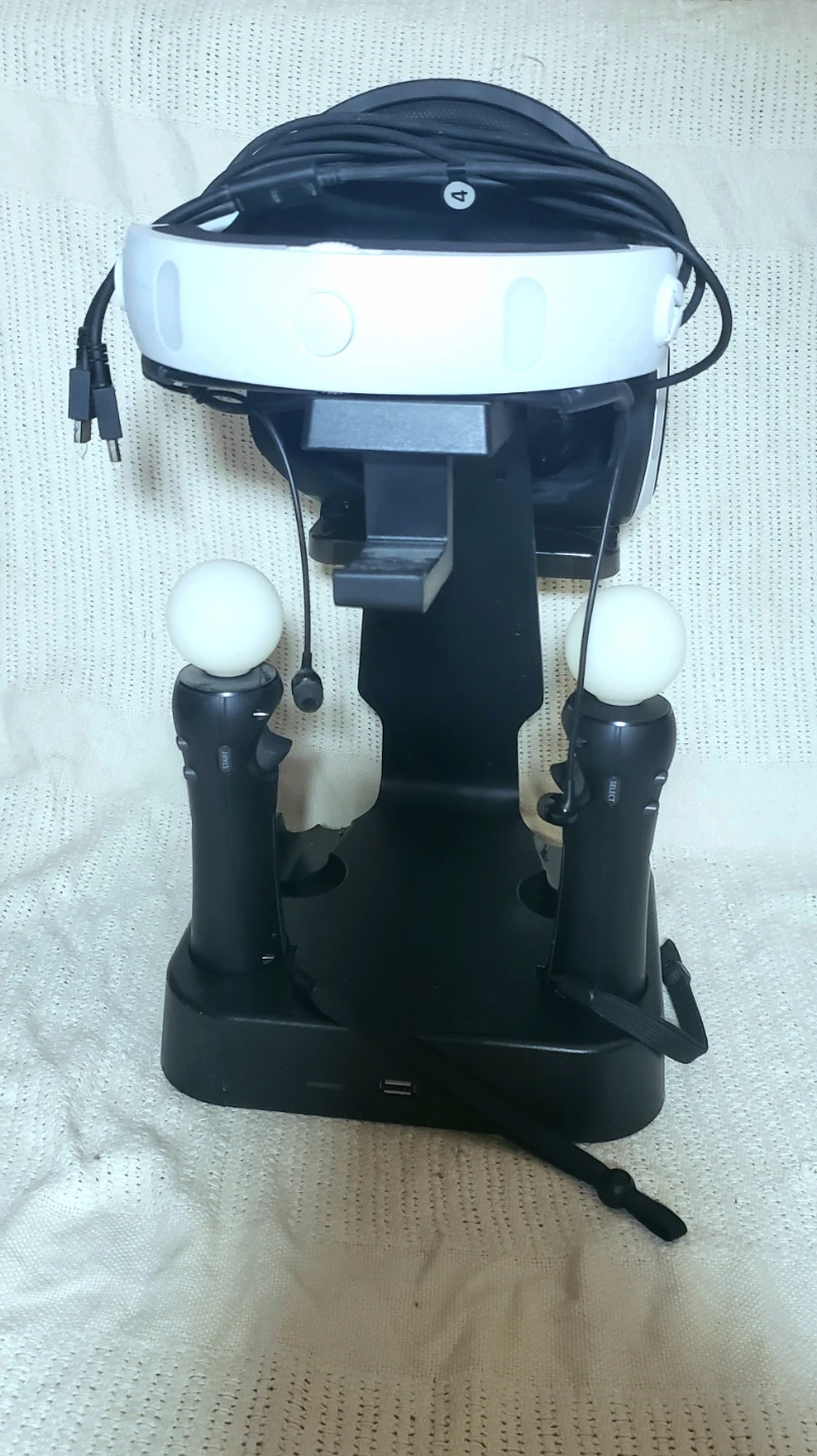Sony PlayStation 4 VR with Charging Station and The Inpatient - photo 3
