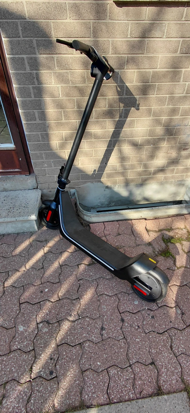 SFWT E scooter