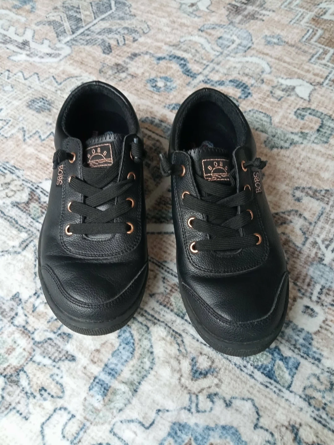 Bobs Memory Foam Leather Skechers size 5.5 🌱 - photo 2