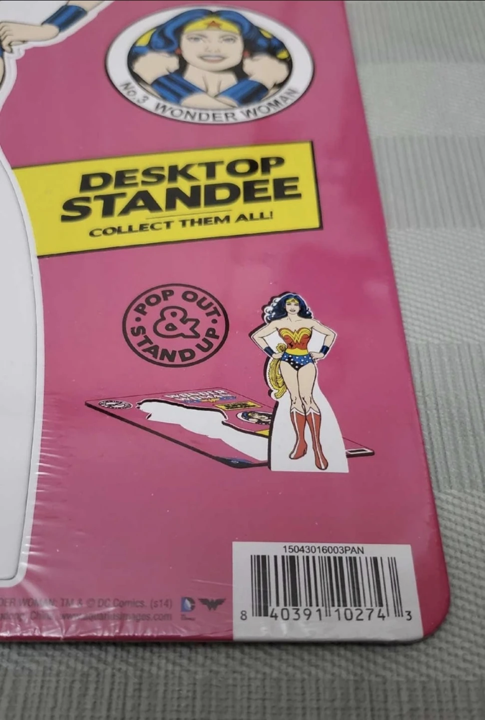 New DC comics wonder woman desktop standee - photo 2