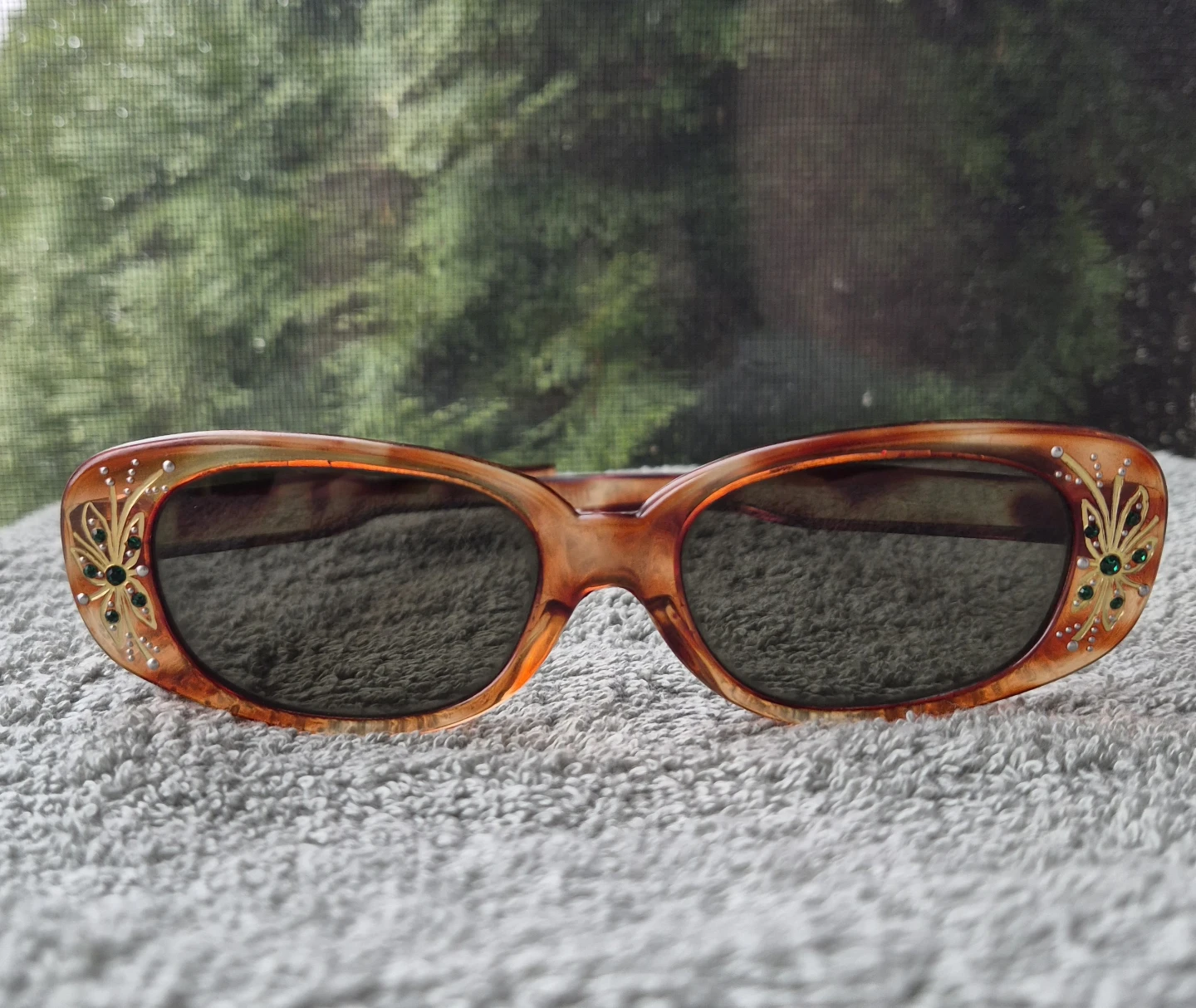 Vintage Tortoiseshell Sunglasses with Embellishments