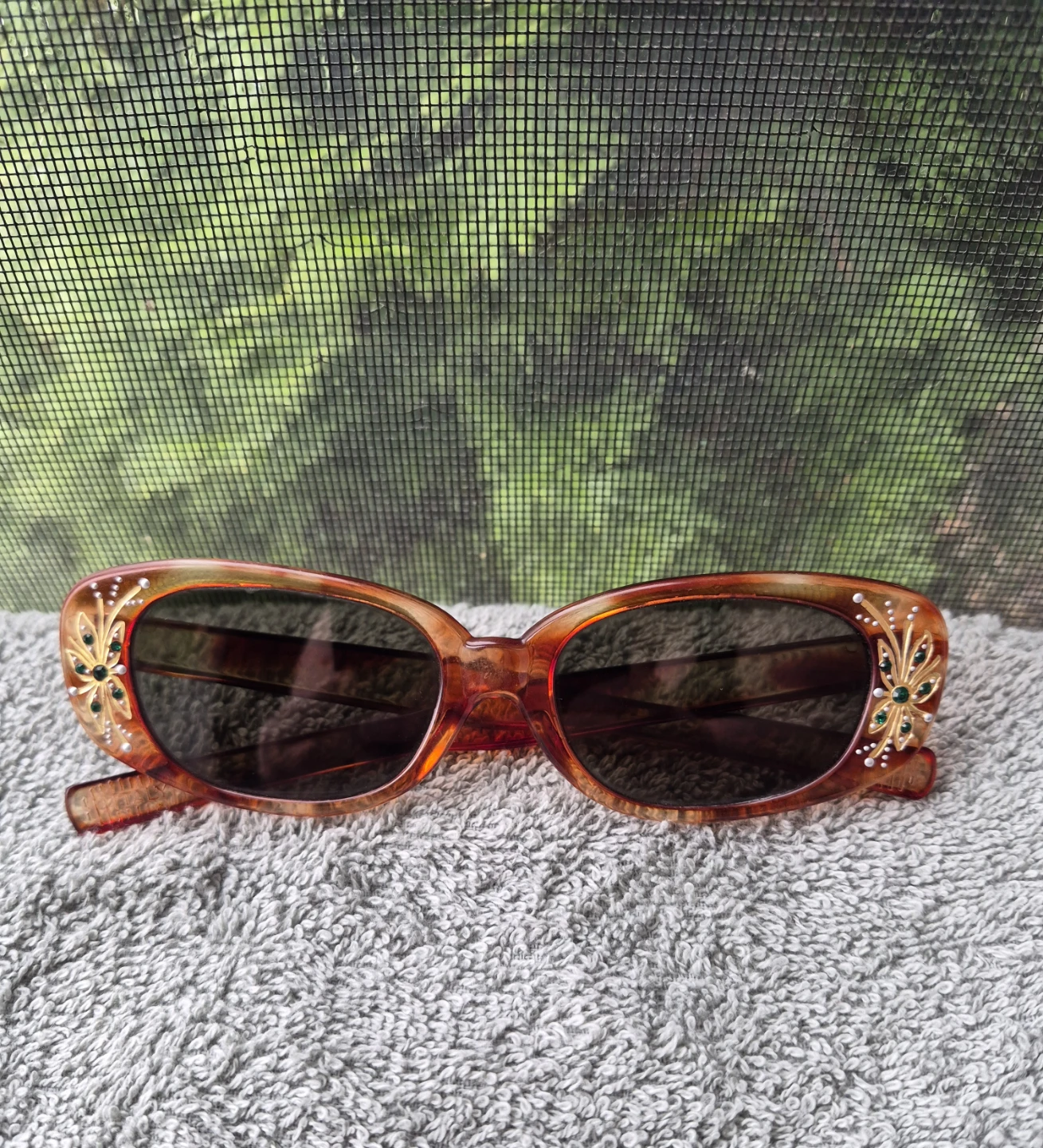 Vintage Tortoiseshell Sunglasses with Embellishments - photo 2