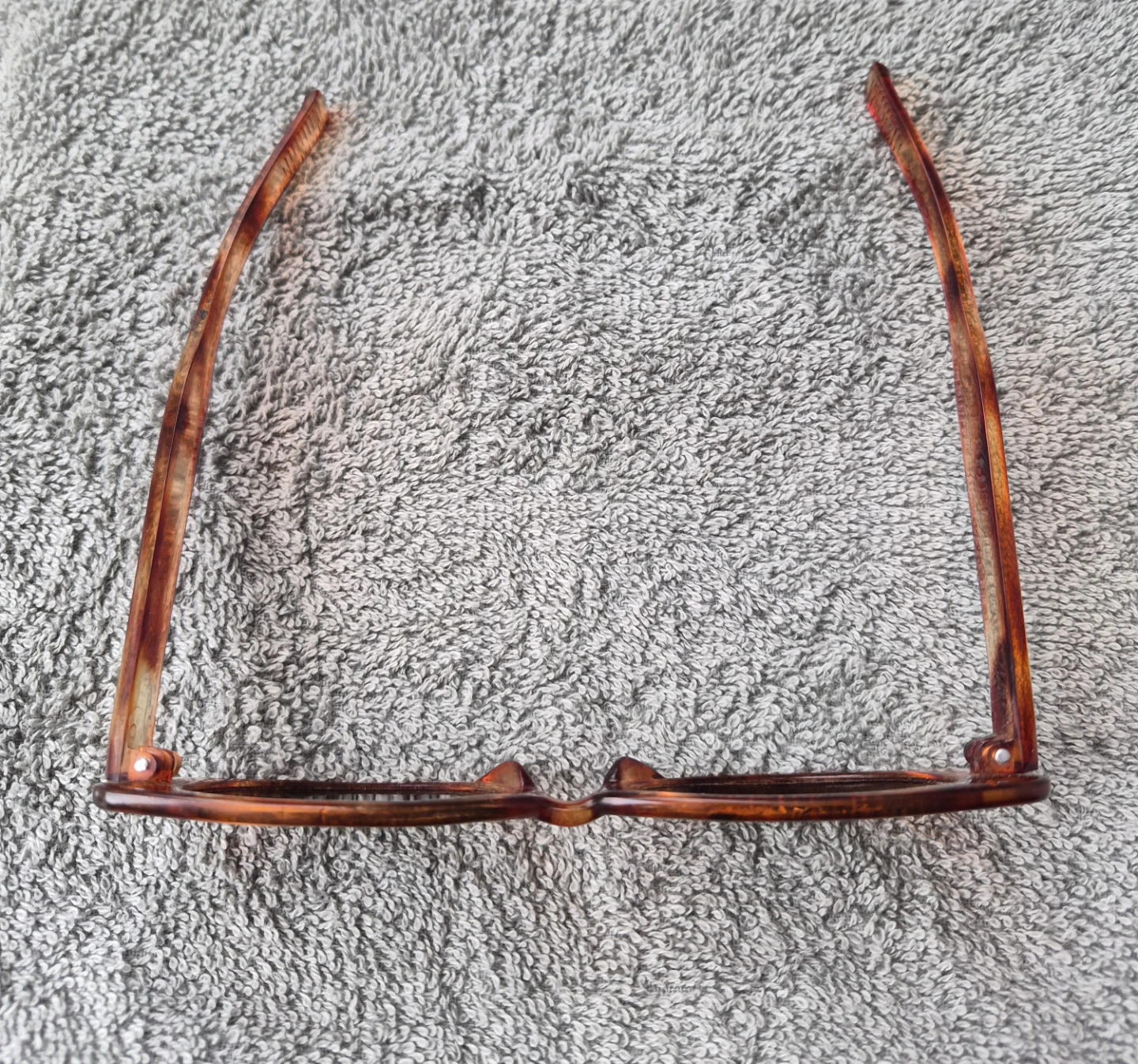Vintage Tortoiseshell Sunglasses with Embellishments - photo 3