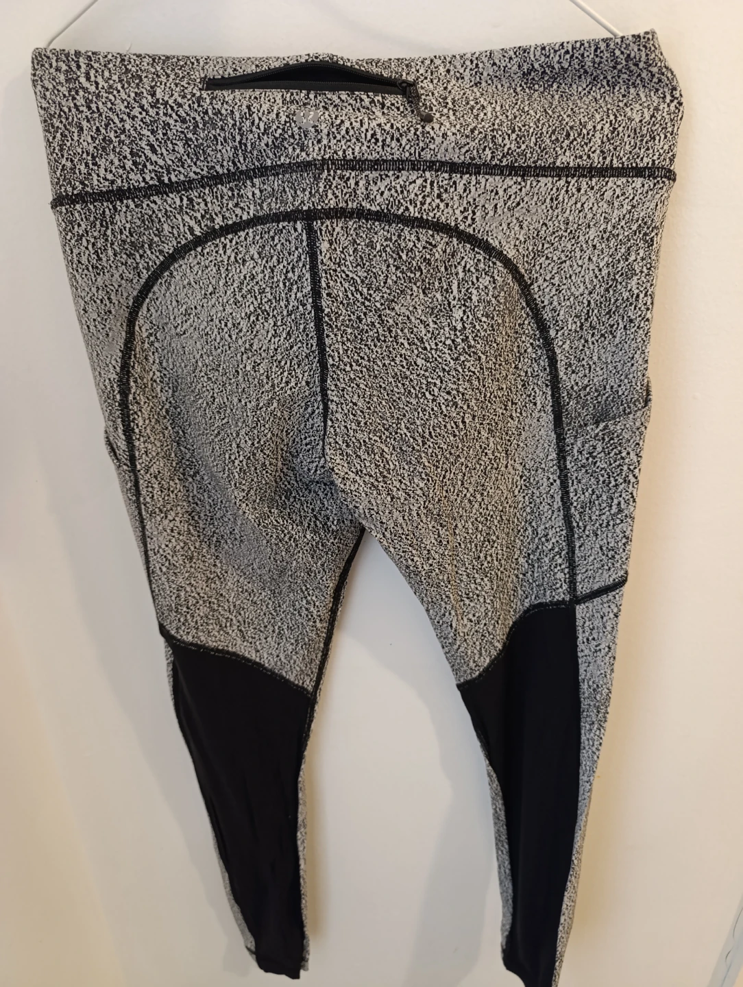 Lululemon Align Leggings Two Pairs - photo 5