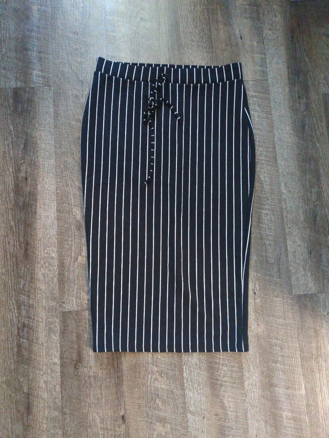 Knee-length Pinstripe Pencil Skirt 🌱