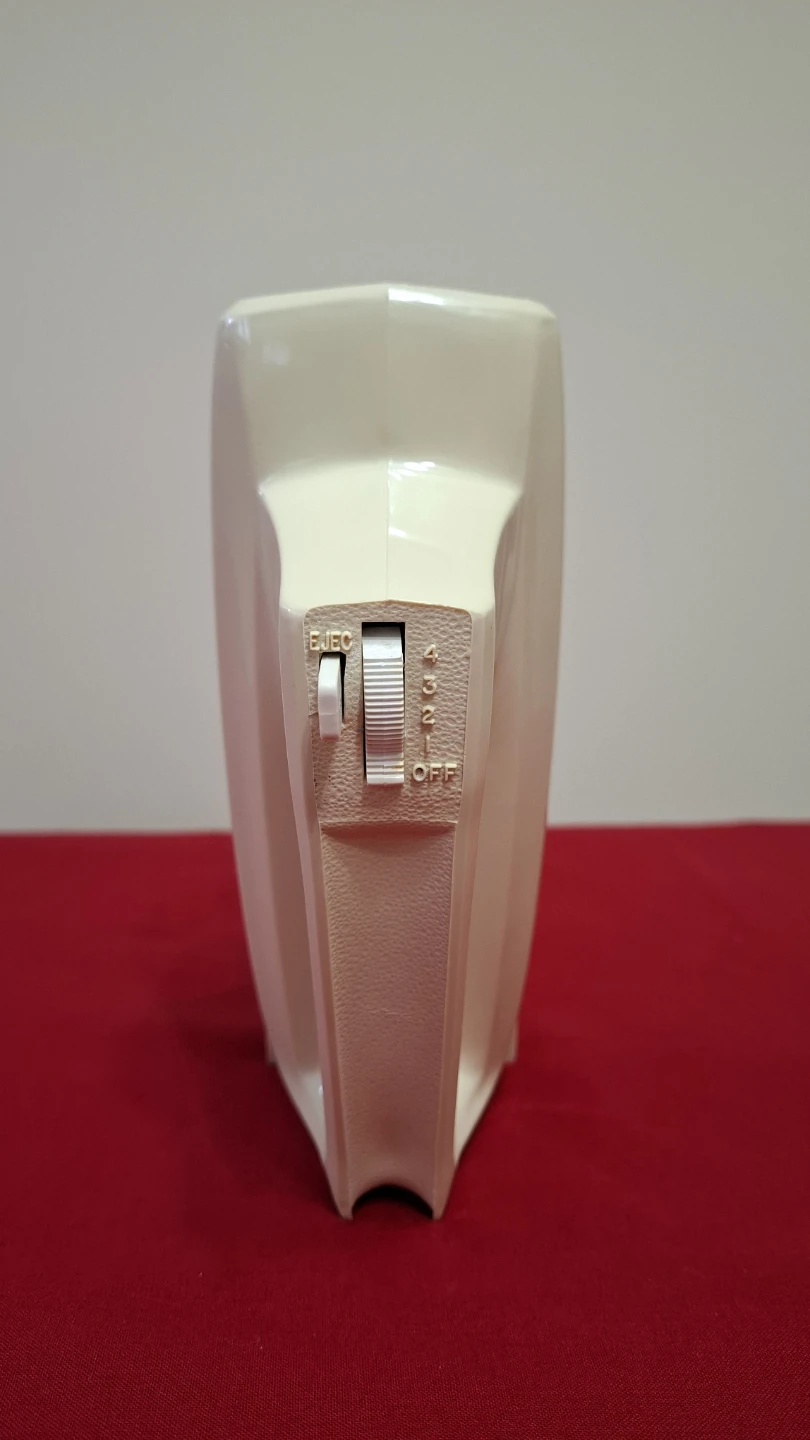 Vintage Iona Selection II Hand Mixer - photo 3